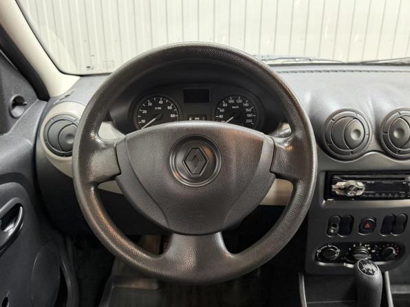 Renault Logan I Рестайлинг с пробегом 2013 года, цена 350 000 рублей, 190921 км, седан, Автокод Объявления
