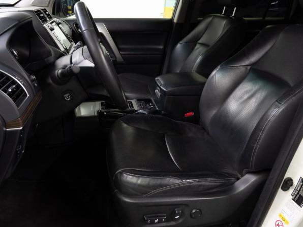 Toyota Land Cruiser Prado 150 Series Рестайлинг 2 с пробегом 2018 года, цена 5 990 000 рублей, 114327 км, внедорожник, Автокод Объявления