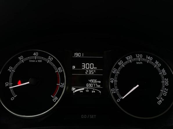 Skoda Rapid I Рестайлинг с пробегом 2019 года, цена 1 390 000 рублей, 69100 км, лифтбек, Автокод Объявления