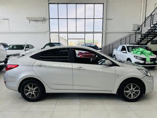 Hyundai Solaris I с пробегом 2014 года, цена 949 000 рублей, 145000 км, седан, Автокод Объявления