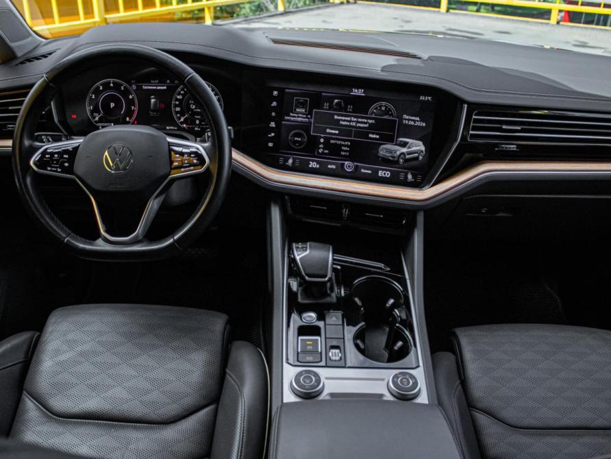 Volkswagen Touareg III Москва  - изображение 13