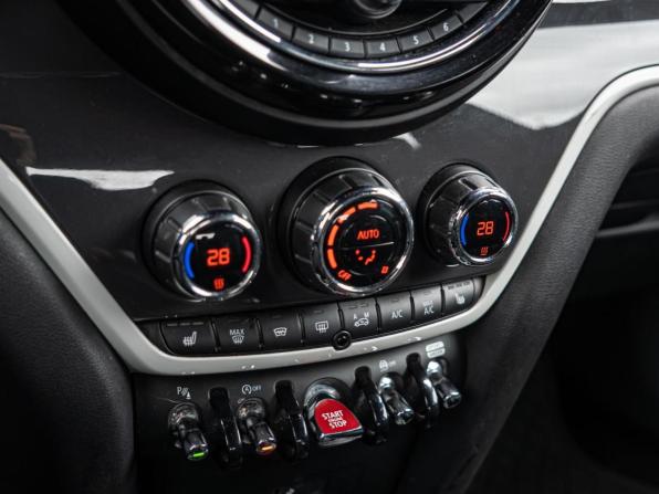 Mini Countryman II с пробегом 2018 года, цена 2 670 000 рублей, 103637 км, внедорожник, Автокод Объявления
