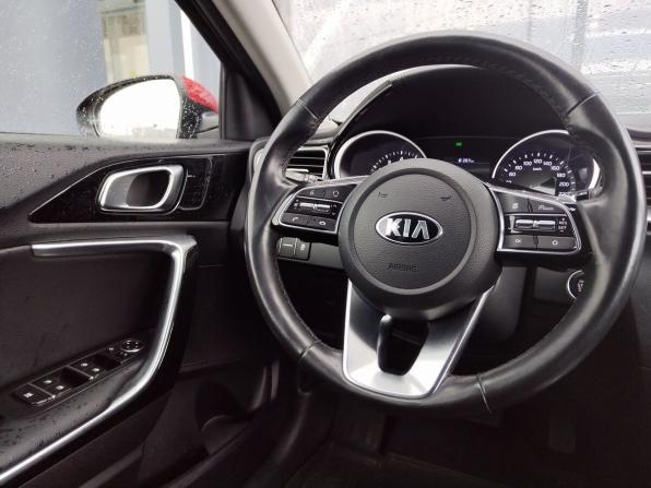 Kia Ceed III с пробегом 2018 года, цена 1 550 000 рублей, 105000 км, хэтчбек, Автокод Объявления