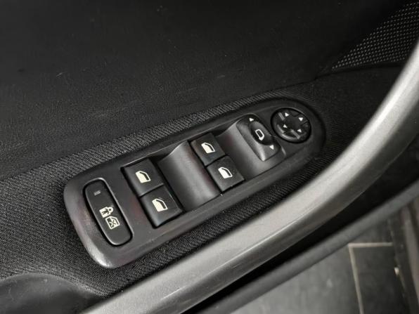 Peugeot 308 I Рестайлинг с пробегом 2011 года, цена 757 000 рублей, 69368 км, универсал, Автокод Объявления