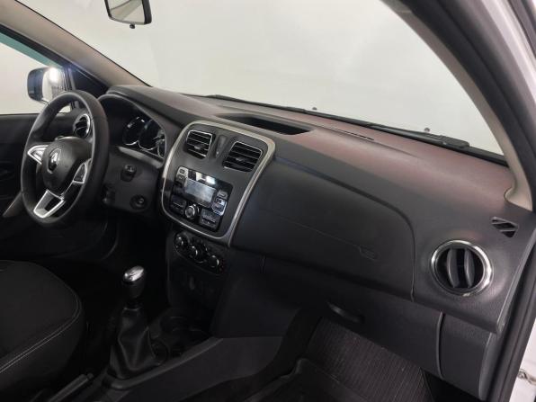 Renault Logan II Рестайлинг с пробегом 2022 года, цена 949 000 рублей, 132750 км, седан, Автокод Объявления
