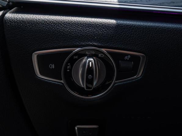 Mercedes-Benz E-Класс V (W213 S213 C238) с пробегом 2019 года, цена 3 820 000 рублей, 53178 км, седан, Автокод Объявления