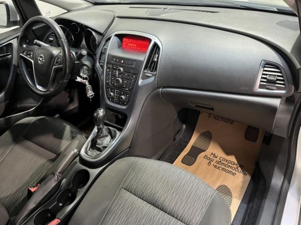 Opel Astra J с пробегом 2012 года, цена 725 000 рублей, 234332 км, хэтчбек, Автокод Объявления