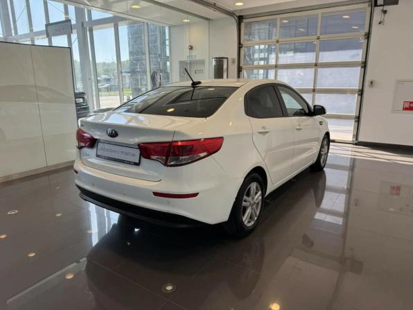 Kia Rio III Рестайлинг с пробегом 2017 года, цена 938 000 рублей, 266484 км, седан, Автокод Объявления