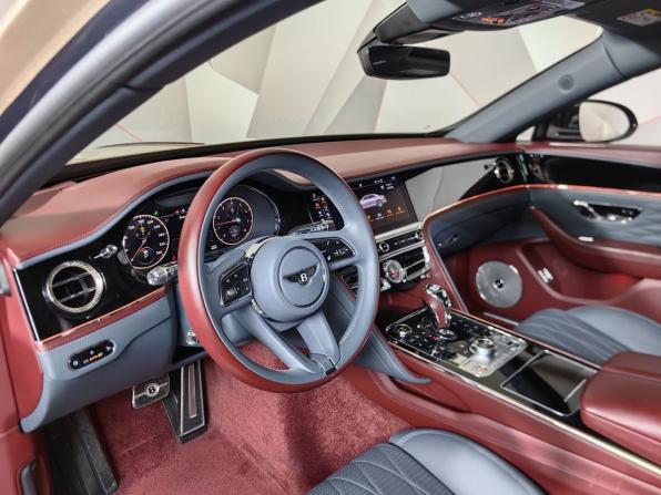 Bentley Flying Spur III с пробегом 2022 года, цена 19 990 000 рублей, 20068 км, седан, Автокод Объявления