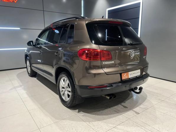 Volkswagen Tiguan I Рестайлинг с пробегом 2015 года, цена 1 370 000 рублей, 255000 км, внедорожник, Автокод Объявления
