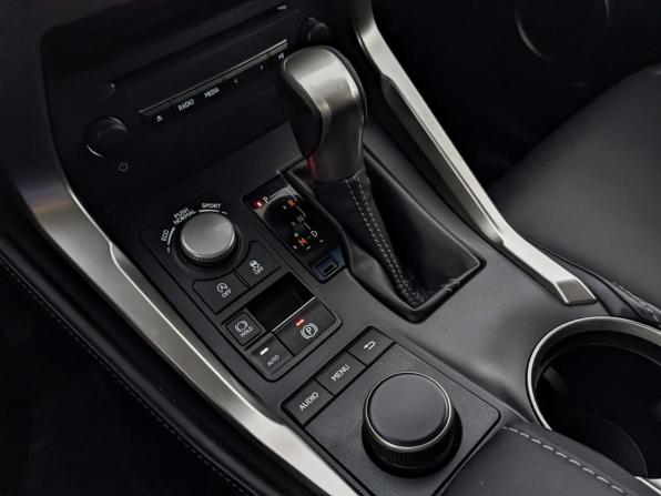 Lexus NX I с пробегом 2017 года, цена 3 385 000 рублей, 84998 км, внедорожник, Автокод Объявления