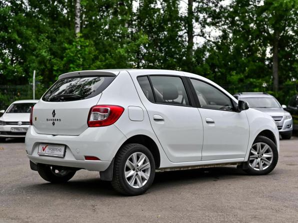 Renault Sandero II Рестайлинг с пробегом 2020 года, цена 995 000 рублей, 122479 км, хэтчбек, Автокод Объявления