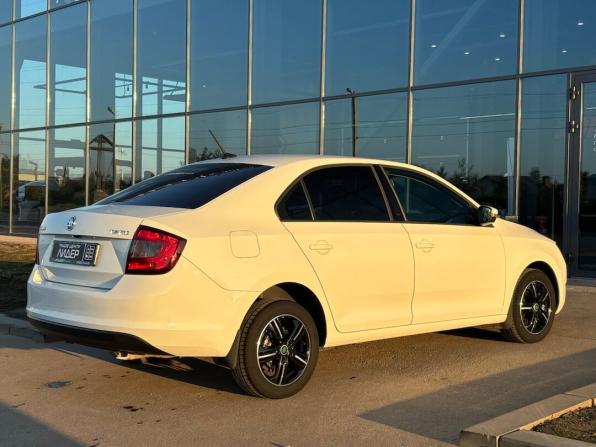Skoda Rapid I Рестайлинг с пробегом 2018 года, цена 1 350 000 рублей, 111800 км, лифтбек, Автокод Объявления