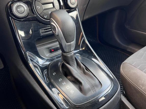 Ford Fiesta Mk6 Рестайлинг с пробегом 2015 года, цена 750 000 рублей, 145000 км, седан, Автокод Объявления