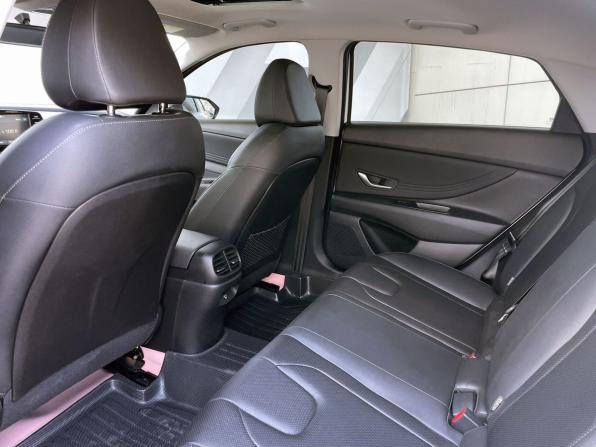 Hyundai Elantra VII (CN7) Рестайлинг с пробегом 2024 года, цена 2 770 000 рублей, 5926 км, седан, Автокод Объявления