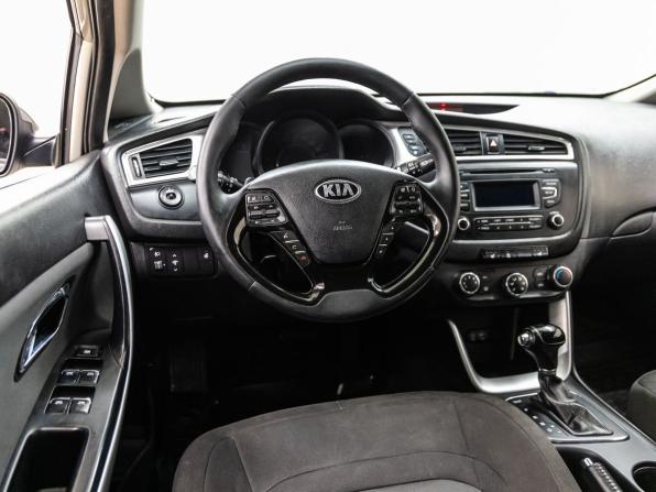 Kia Ceed II Рестайлинг с пробегом 2015 года, цена 1 258 000 рублей, 169705 км, универсал, Автокод Объявления
