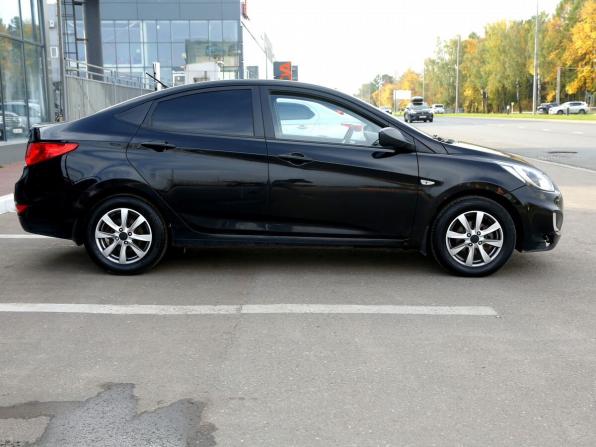 Hyundai Solaris I с пробегом 2012 года, цена 585 000 рублей, 197000 км, седан, Автокод Объявления