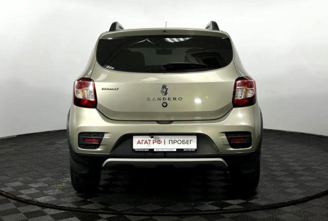 Renault Sandero II с пробегом 2018 года, цена 925 000 рублей, 165716 км, хэтчбек, Автокод Объявления
