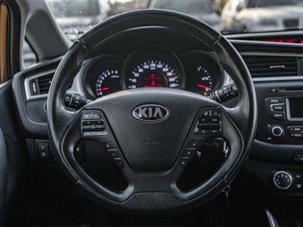 Kia Ceed II Рестайлинг с пробегом 2016 года, цена 1 210 000 рублей, 134857 км, хэтчбек, Автокод Объявления
