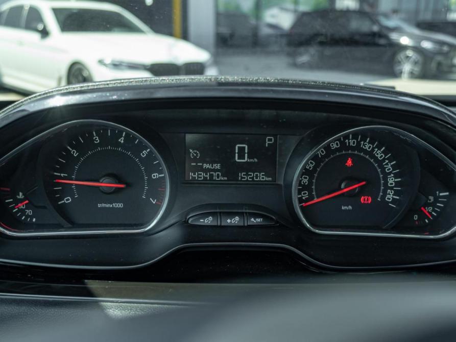 Peugeot 208 I Краснодар  - изображение 15