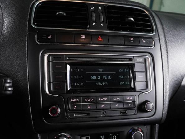 Volkswagen Polo V с пробегом 2014 года, цена 899 000 рублей, 130393 км, седан, Автокод Объявления