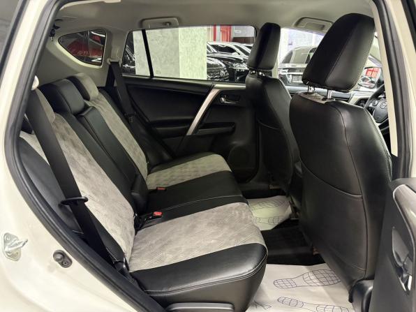 Toyota RAV4 IV (XA40) Рестайлинг с пробегом 2018 года, цена 2 665 000 рублей, 88783 км, внедорожник, Автокод Объявления