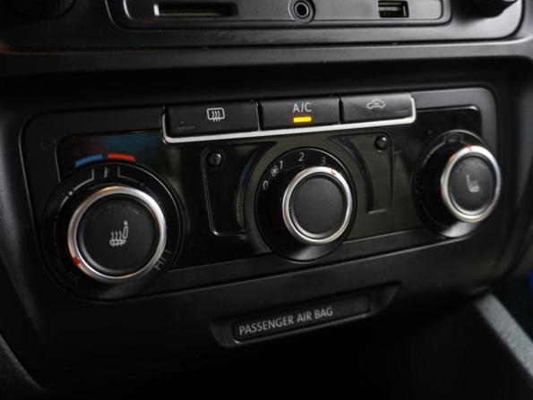 Volkswagen Jetta VI с пробегом 2014 года, цена 879 000 рублей, 196525 км, седан, Автокод Объявления