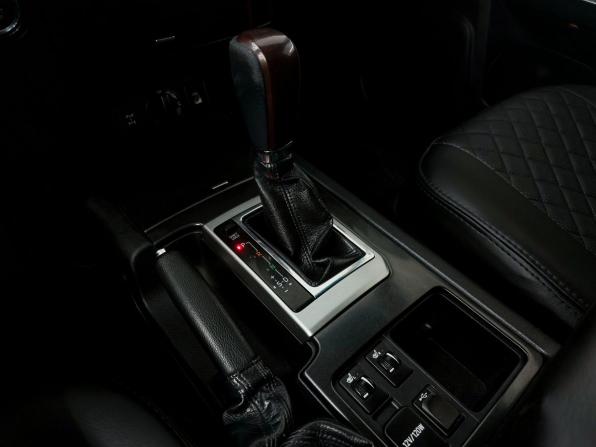 Toyota Land Cruiser Prado 150 Series Рестайлинг 1 с пробегом 2016 года, цена 3 199 000 рублей, 259000 км, внедорожник, Автокод Объявления