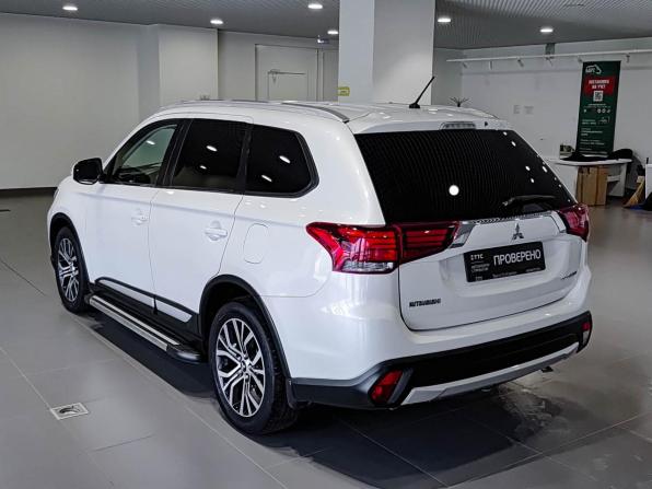 Mitsubishi Outlander III Рестайлинг 2 с пробегом 2016 года, цена 1 460 000 рублей, 176225 км, внедорожник, Автокод Объявления