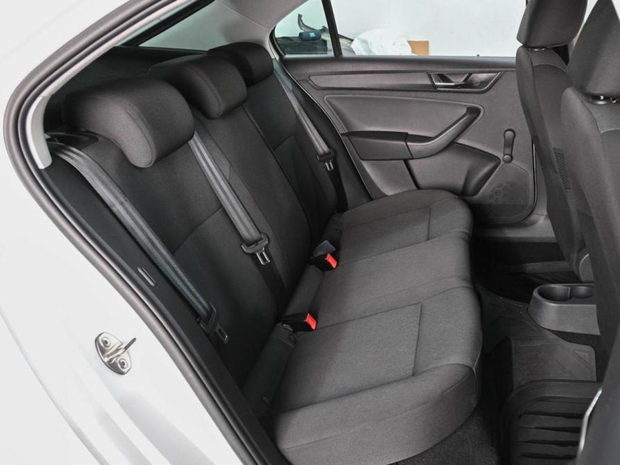 Skoda Rapid I Рестайлинг Ростов-на-Дону  - изображение 7