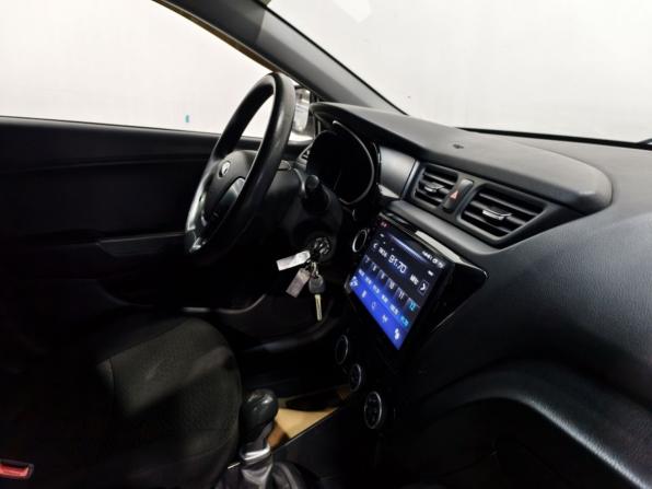 Kia Rio III Рестайлинг с пробегом 2015 года, цена 874 800 рублей, 82135 км, седан, Автокод Объявления