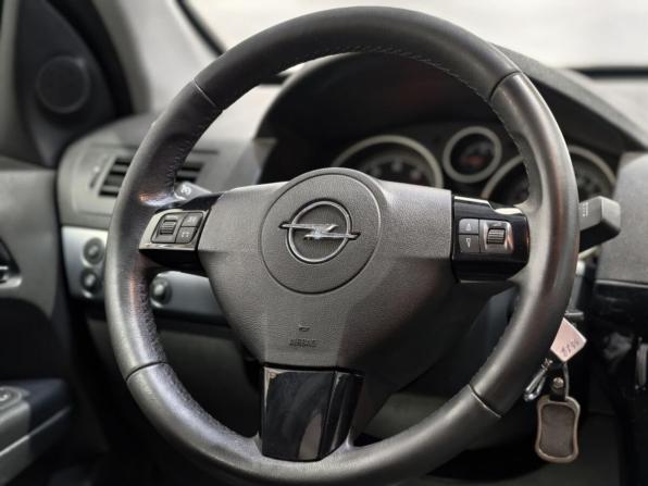 Opel Astra H Рестайлинг с пробегом 2011 года, цена 595 000 рублей, 143084 км, хэтчбек, Автокод Объявления
