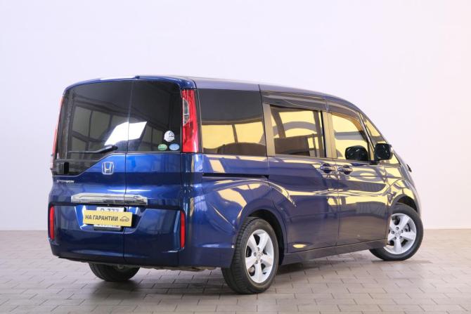 Honda Stepwgn V с пробегом 2015 года, цена 1 799 000 рублей, 83758 км, минивэн, Автокод Объявления
