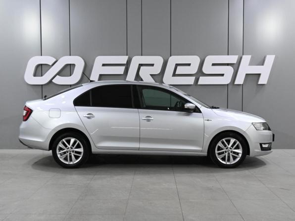 Skoda Rapid I Рестайлинг с пробегом 2019 года, цена 1 599 000 рублей, 52628 км, лифтбек, Автокод Объявления