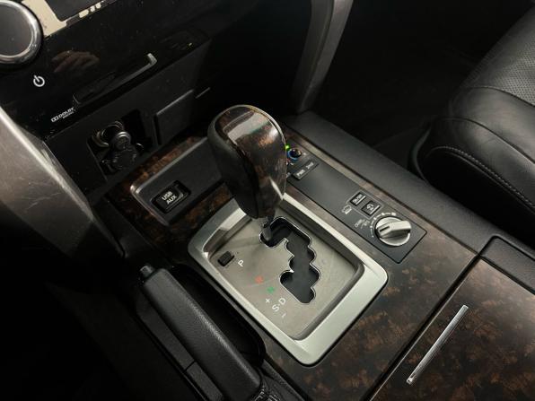 Toyota Land Cruiser 200 Series Рестайлинг 1 с пробегом 2014 года, цена 3 600 000 рублей, 292000 км, внедорожник, Автокод Объявления