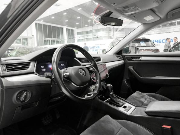 Skoda Superb III Рестайлинг с пробегом 2021 года, цена 2 350 000 рублей, 102600 км, лифтбек, Автокод Объявления