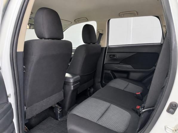 Mitsubishi Outlander III Рестайлинг 2 с пробегом 2015 года, цена 1 729 000 рублей, 179909 км, внедорожник, Автокод Объявления
