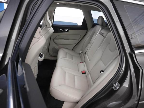 Volvo XC60 II Рестайлинг с пробегом 2021 года, цена 3 899 077 рублей, 110856 км, внедорожник, Автокод Объявления