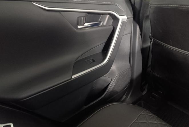Toyota RAV4 V (XA50) с пробегом 2021 года, цена 3 445 000 рублей, 47098 км, внедорожник, Автокод Объявления