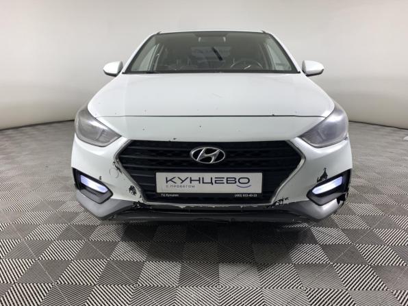 Hyundai Solaris II с пробегом 2017 года, цена 599 000 рублей, 317953 км, седан, Автокод Объявления