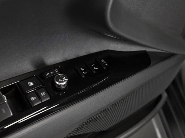 Toyota Camry IX (XV80) China Market с пробегом 2026 года, цена 4 650 000 рублей, 27 км, седан, Автокод Объявления