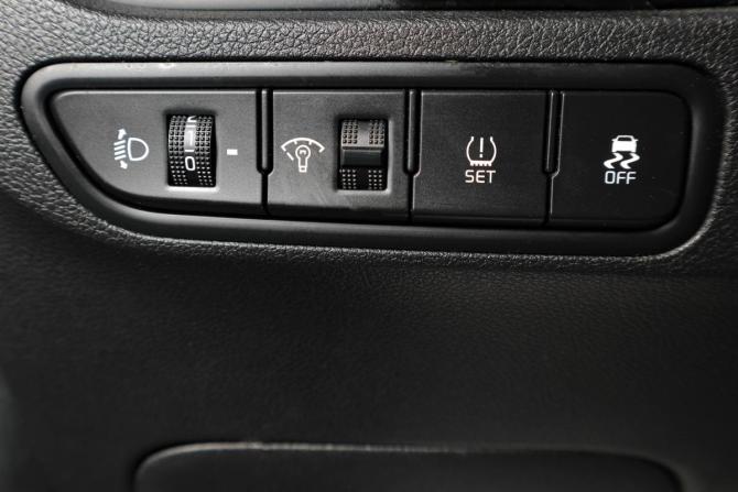 Kia Rio IV с пробегом 2017 года, цена 1 099 000 рублей, 182463 км, седан, Автокод Объявления