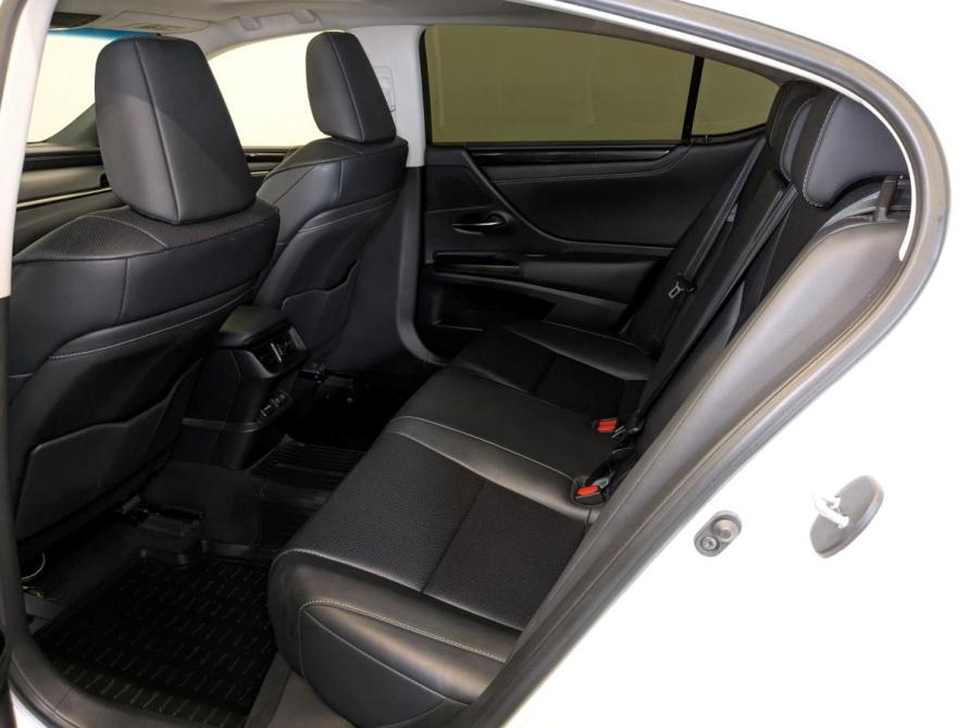 Lexus ES VII Москва  - изображение 12