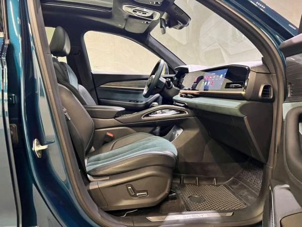 Geely Monjaro I с пробегом 2023 года, цена 3 399 000 рублей, 45043 км, внедорожник, Автокод Объявления