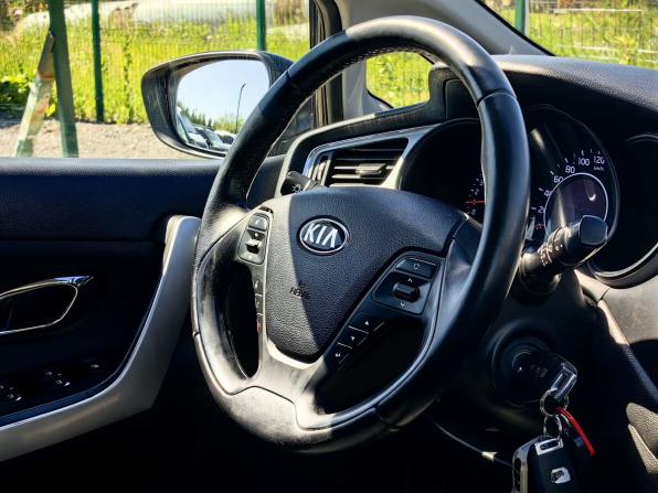 Kia Ceed II Рестайлинг с пробегом 2016 года, цена 1 259 000 рублей, 104000 км, универсал, Автокод Объявления