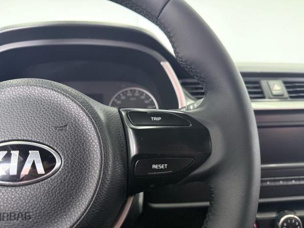 Kia Rio IV Рестайлинг с пробегом 2020 года, цена 1 599 000 рублей, 121000 км, седан, Автокод Объявления