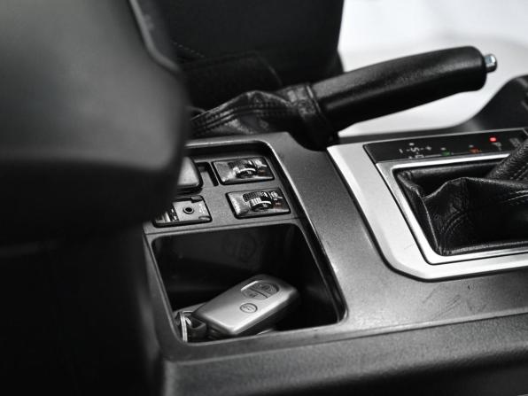 Toyota Land Cruiser Prado 150 Series Рестайлинг 1 с пробегом 2017 года, цена 2 659 000 рублей, 91286 км, внедорожник, Автокод Объявления