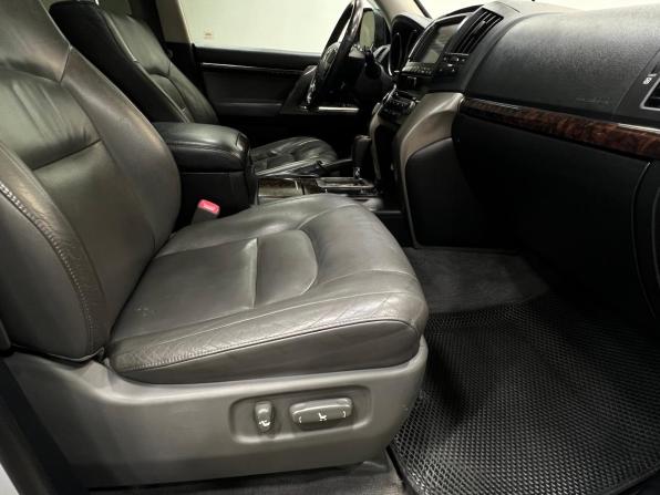 Toyota Land Cruiser 200 Series с пробегом 2008 года, цена 2 830 000 рублей, 282874 км, внедорожник, Автокод Объявления