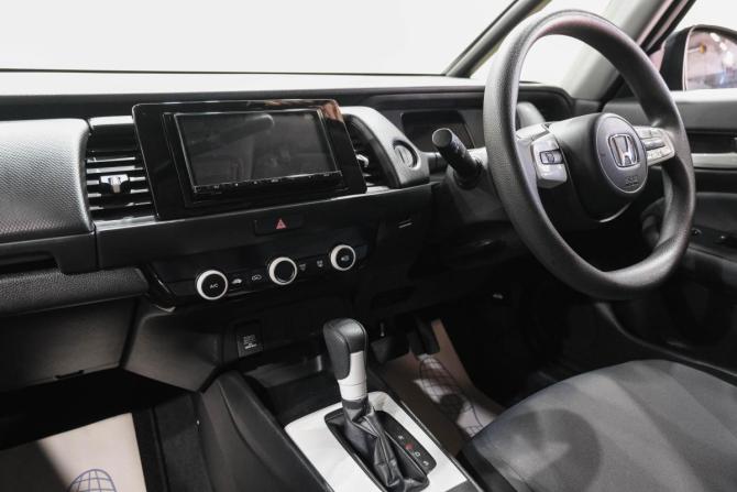 Honda Fit IV с пробегом 2022 года, цена 1 299 000 рублей, 33200 км, хэтчбек, Автокод Объявления