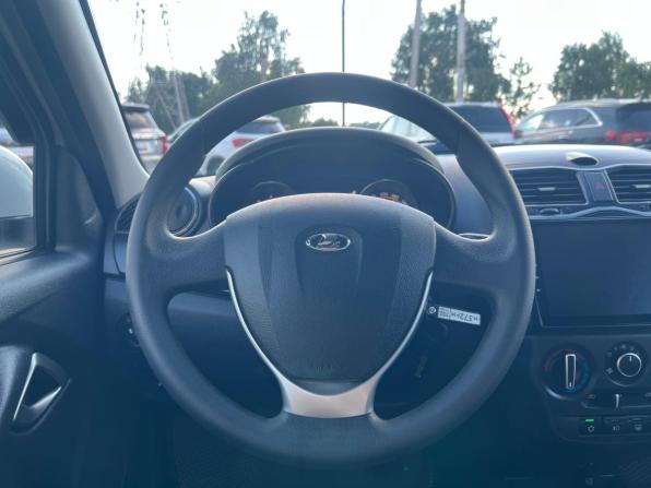 Lada (ВАЗ) Granta I Рестайлинг с пробегом 2023 года, цена 831 500 рублей, 44200 км, лифтбек, Автокод Объявления